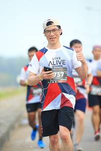 BIB: 737, 128
                            <button type="button" onclick="openModal(6343245)" class="btn btn-primary btn-sm float-right btn-popup" data-toggle="modal" data-target=".modal-high-quality">
                        <i class="fas fa-shopping-cart"></i> Add to Cart
                    </button>
                                            <button type="button" onclick="isThisMe(6343245, true)" class="btn btn-success btn-sm float-right btn-popup btn-isme hidden" data-toggle="tooltip" data-placement="bottom" title="นี่คือรูปของคุณใช่ไหม คลิกที่นี่เพื่อเอาเข้าอัลบั้ม">
                        <i class="fas fa-plus"></i> Add to album
                    </button>
                    <button type="button" onclick="isThisMe(6343245, false)" class="btn btn-warning btn-sm float-right btn-popup btn-isnotme hidden">
                        <i class="fas fa-ban"></i> Remove from album
                    </button>