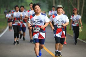 BIB: 600, 6500, 
                            <button type="button" onclick="openModal(6357076)" class="btn btn-primary btn-sm float-right btn-popup" data-toggle="modal" data-target=".modal-high-quality">
                        <i class="fas fa-shopping-cart"></i> Add to Cart
                    </button>
                                            <button type="button" onclick="isThisMe(6357076, true)" class="btn btn-success btn-sm float-right btn-popup btn-isme hidden" data-toggle="tooltip" data-placement="bottom" title="นี่คือรูปของคุณใช่ไหม คลิกที่นี่เพื่อเอาเข้าอัลบั้ม">
                        <i class="fas fa-plus"></i> Add to album
                    </button>
                    <button type="button" onclick="isThisMe(6357076, false)" class="btn btn-warning btn-sm float-right btn-popup btn-isnotme hidden">
                        <i class="fas fa-ban"></i> Remove from album
                    </button>