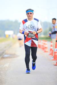 BIB: 2103
                            <button type="button" onclick="openModal(6344649)" class="btn btn-primary btn-sm float-right btn-popup" data-toggle="modal" data-target=".modal-high-quality">
                        <i class="fas fa-shopping-cart"></i> Add to Cart
                    </button>
                                            <button type="button" onclick="isThisMe(6344649, true)" class="btn btn-success btn-sm float-right btn-popup btn-isme hidden" data-toggle="tooltip" data-placement="bottom" title="นี่คือรูปของคุณใช่ไหม คลิกที่นี่เพื่อเอาเข้าอัลบั้ม">
                        <i class="fas fa-plus"></i> Add to album
                    </button>
                    <button type="button" onclick="isThisMe(6344649, false)" class="btn btn-warning btn-sm float-right btn-popup btn-isnotme hidden">
                        <i class="fas fa-ban"></i> Remove from album
                    </button>