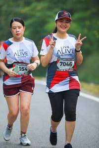 BIB: 7046, 054
                            <button type="button" onclick="openModal(6368800)" class="btn btn-primary btn-sm float-right btn-popup" data-toggle="modal" data-target=".modal-high-quality">
                        <i class="fas fa-shopping-cart"></i> Add to Cart
                    </button>
                                            <button type="button" onclick="isThisMe(6368800, true)" class="btn btn-success btn-sm float-right btn-popup btn-isme hidden" data-toggle="tooltip" data-placement="bottom" title="นี่คือรูปของคุณใช่ไหม คลิกที่นี่เพื่อเอาเข้าอัลบั้ม">
                        <i class="fas fa-plus"></i> Add to album
                    </button>
                    <button type="button" onclick="isThisMe(6368800, false)" class="btn btn-warning btn-sm float-right btn-popup btn-isnotme hidden">
                        <i class="fas fa-ban"></i> Remove from album
                    </button>