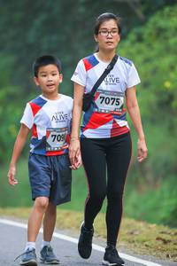 BIB: 7075, 709
                            <button type="button" onclick="openModal(6368619)" class="btn btn-primary btn-sm float-right btn-popup" data-toggle="modal" data-target=".modal-high-quality">
                        <i class="fas fa-shopping-cart"></i> Add to Cart
                    </button>
                                            <button type="button" onclick="isThisMe(6368619, true)" class="btn btn-success btn-sm float-right btn-popup btn-isme hidden" data-toggle="tooltip" data-placement="bottom" title="นี่คือรูปของคุณใช่ไหม คลิกที่นี่เพื่อเอาเข้าอัลบั้ม">
                        <i class="fas fa-plus"></i> Add to album
                    </button>
                    <button type="button" onclick="isThisMe(6368619, false)" class="btn btn-warning btn-sm float-right btn-popup btn-isnotme hidden">
                        <i class="fas fa-ban"></i> Remove from album
                    </button>