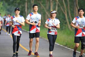 BIB: 7032, 7079
                            <button type="button" onclick="openModal(6358280)" class="btn btn-primary btn-sm float-right btn-popup" data-toggle="modal" data-target=".modal-high-quality">
                        <i class="fas fa-shopping-cart"></i> Add to Cart
                    </button>
                                            <button type="button" onclick="isThisMe(6358280, true)" class="btn btn-success btn-sm float-right btn-popup btn-isme hidden" data-toggle="tooltip" data-placement="bottom" title="นี่คือรูปของคุณใช่ไหม คลิกที่นี่เพื่อเอาเข้าอัลบั้ม">
                        <i class="fas fa-plus"></i> Add to album
                    </button>
                    <button type="button" onclick="isThisMe(6358280, false)" class="btn btn-warning btn-sm float-right btn-popup btn-isnotme hidden">
                        <i class="fas fa-ban"></i> Remove from album
                    </button>