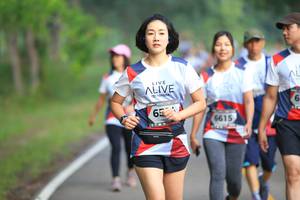 BIB: 6615, 
                            <button type="button" onclick="openModal(6358151)" class="btn btn-primary btn-sm float-right btn-popup" data-toggle="modal" data-target=".modal-high-quality">
                        <i class="fas fa-shopping-cart"></i> Add to Cart
                    </button>
                                            <button type="button" onclick="isThisMe(6358151, true)" class="btn btn-success btn-sm float-right btn-popup btn-isme hidden" data-toggle="tooltip" data-placement="bottom" title="นี่คือรูปของคุณใช่ไหม คลิกที่นี่เพื่อเอาเข้าอัลบั้ม">
                        <i class="fas fa-plus"></i> Add to album
                    </button>
                    <button type="button" onclick="isThisMe(6358151, false)" class="btn btn-warning btn-sm float-right btn-popup btn-isnotme hidden">
                        <i class="fas fa-ban"></i> Remove from album
                    </button>