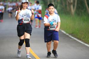 BIB: 6528, 6458
                            <button type="button" onclick="openModal(6357751)" class="btn btn-primary btn-sm float-right btn-popup" data-toggle="modal" data-target=".modal-high-quality">
                        <i class="fas fa-shopping-cart"></i> Add to Cart
                    </button>
                                            <button type="button" onclick="isThisMe(6357751, true)" class="btn btn-success btn-sm float-right btn-popup btn-isme hidden" data-toggle="tooltip" data-placement="bottom" title="นี่คือรูปของคุณใช่ไหม คลิกที่นี่เพื่อเอาเข้าอัลบั้ม">
                        <i class="fas fa-plus"></i> Add to album
                    </button>
                    <button type="button" onclick="isThisMe(6357751, false)" class="btn btn-warning btn-sm float-right btn-popup btn-isnotme hidden">
                        <i class="fas fa-ban"></i> Remove from album
                    </button>