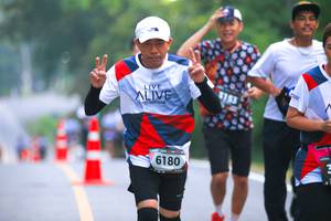 BIB: 153, 6180
                            <button type="button" onclick="openModal(6370400)" class="btn btn-primary btn-sm float-right btn-popup" data-toggle="modal" data-target=".modal-high-quality">
                        <i class="fas fa-shopping-cart"></i> Add to Cart
                    </button>
                                            <button type="button" onclick="isThisMe(6370400, true)" class="btn btn-success btn-sm float-right btn-popup btn-isme hidden" data-toggle="tooltip" data-placement="bottom" title="นี่คือรูปของคุณใช่ไหม คลิกที่นี่เพื่อเอาเข้าอัลบั้ม">
                        <i class="fas fa-plus"></i> Add to album
                    </button>
                    <button type="button" onclick="isThisMe(6370400, false)" class="btn btn-warning btn-sm float-right btn-popup btn-isnotme hidden">
                        <i class="fas fa-ban"></i> Remove from album
                    </button>