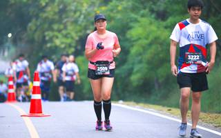 BIB: 3222, 2509
                            <button type="button" onclick="openModal(6370936)" class="btn btn-primary btn-sm float-right btn-popup" data-toggle="modal" data-target=".modal-high-quality">
                        <i class="fas fa-shopping-cart"></i> Add to Cart
                    </button>
                                            <button type="button" onclick="isThisMe(6370936, true)" class="btn btn-success btn-sm float-right btn-popup btn-isme hidden" data-toggle="tooltip" data-placement="bottom" title="นี่คือรูปของคุณใช่ไหม คลิกที่นี่เพื่อเอาเข้าอัลบั้ม">
                        <i class="fas fa-plus"></i> Add to album
                    </button>
                    <button type="button" onclick="isThisMe(6370936, false)" class="btn btn-warning btn-sm float-right btn-popup btn-isnotme hidden">
                        <i class="fas fa-ban"></i> Remove from album
                    </button>