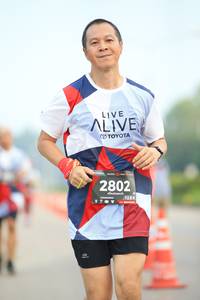 BIB: 2802, 128
                            <button type="button" onclick="openModal(6343744)" class="btn btn-primary btn-sm float-right btn-popup" data-toggle="modal" data-target=".modal-high-quality">
                        <i class="fas fa-shopping-cart"></i> Add to Cart
                    </button>
                                            <button type="button" onclick="isThisMe(6343744, true)" class="btn btn-success btn-sm float-right btn-popup btn-isme hidden" data-toggle="tooltip" data-placement="bottom" title="นี่คือรูปของคุณใช่ไหม คลิกที่นี่เพื่อเอาเข้าอัลบั้ม">
                        <i class="fas fa-plus"></i> Add to album
                    </button>
                    <button type="button" onclick="isThisMe(6343744, false)" class="btn btn-warning btn-sm float-right btn-popup btn-isnotme hidden">
                        <i class="fas fa-ban"></i> Remove from album
                    </button>