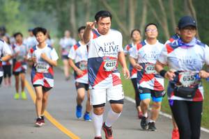 BIB: 6237, 6864, 622, 655
                            <button type="button" onclick="openModal(6356757)" class="btn btn-primary btn-sm float-right btn-popup" data-toggle="modal" data-target=".modal-high-quality">
                        <i class="fas fa-shopping-cart"></i> Add to Cart
                    </button>
                                            <button type="button" onclick="isThisMe(6356757, true)" class="btn btn-success btn-sm float-right btn-popup btn-isme hidden" data-toggle="tooltip" data-placement="bottom" title="นี่คือรูปของคุณใช่ไหม คลิกที่นี่เพื่อเอาเข้าอัลบั้ม">
                        <i class="fas fa-plus"></i> Add to album
                    </button>
                    <button type="button" onclick="isThisMe(6356757, false)" class="btn btn-warning btn-sm float-right btn-popup btn-isnotme hidden">
                        <i class="fas fa-ban"></i> Remove from album
                    </button>