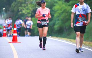 BIB: 3222, 2509
                            <button type="button" onclick="openModal(6370937)" class="btn btn-primary btn-sm float-right btn-popup" data-toggle="modal" data-target=".modal-high-quality">
                        <i class="fas fa-shopping-cart"></i> Add to Cart
                    </button>
                                            <button type="button" onclick="isThisMe(6370937, true)" class="btn btn-success btn-sm float-right btn-popup btn-isme hidden" data-toggle="tooltip" data-placement="bottom" title="นี่คือรูปของคุณใช่ไหม คลิกที่นี่เพื่อเอาเข้าอัลบั้ม">
                        <i class="fas fa-plus"></i> Add to album
                    </button>
                    <button type="button" onclick="isThisMe(6370937, false)" class="btn btn-warning btn-sm float-right btn-popup btn-isnotme hidden">
                        <i class="fas fa-ban"></i> Remove from album
                    </button>