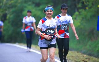 BIB: 3043, 2760
                            <button type="button" onclick="openModal(6370805)" class="btn btn-primary btn-sm float-right btn-popup" data-toggle="modal" data-target=".modal-high-quality">
                        <i class="fas fa-shopping-cart"></i> Add to Cart
                    </button>
                                            <button type="button" onclick="isThisMe(6370805, true)" class="btn btn-success btn-sm float-right btn-popup btn-isme hidden" data-toggle="tooltip" data-placement="bottom" title="นี่คือรูปของคุณใช่ไหม คลิกที่นี่เพื่อเอาเข้าอัลบั้ม">
                        <i class="fas fa-plus"></i> Add to album
                    </button>
                    <button type="button" onclick="isThisMe(6370805, false)" class="btn btn-warning btn-sm float-right btn-popup btn-isnotme hidden">
                        <i class="fas fa-ban"></i> Remove from album
                    </button>