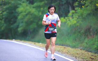 BIB: 2201
                            <button type="button" onclick="openModal(6370822)" class="btn btn-primary btn-sm float-right btn-popup" data-toggle="modal" data-target=".modal-high-quality">
                        <i class="fas fa-shopping-cart"></i> Add to Cart
                    </button>
                                            <button type="button" onclick="isThisMe(6370822, true)" class="btn btn-success btn-sm float-right btn-popup btn-isme hidden" data-toggle="tooltip" data-placement="bottom" title="นี่คือรูปของคุณใช่ไหม คลิกที่นี่เพื่อเอาเข้าอัลบั้ม">
                        <i class="fas fa-plus"></i> Add to album
                    </button>
                    <button type="button" onclick="isThisMe(6370822, false)" class="btn btn-warning btn-sm float-right btn-popup btn-isnotme hidden">
                        <i class="fas fa-ban"></i> Remove from album
                    </button>