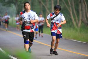 BIB: 6240
                            <button type="button" onclick="openModal(6356523)" class="btn btn-primary btn-sm float-right btn-popup" data-toggle="modal" data-target=".modal-high-quality">
                        <i class="fas fa-shopping-cart"></i> Add to Cart
                    </button>
                                            <button type="button" onclick="isThisMe(6356523, true)" class="btn btn-success btn-sm float-right btn-popup btn-isme hidden" data-toggle="tooltip" data-placement="bottom" title="นี่คือรูปของคุณใช่ไหม คลิกที่นี่เพื่อเอาเข้าอัลบั้ม">
                        <i class="fas fa-plus"></i> Add to album
                    </button>
                    <button type="button" onclick="isThisMe(6356523, false)" class="btn btn-warning btn-sm float-right btn-popup btn-isnotme hidden">
                        <i class="fas fa-ban"></i> Remove from album
                    </button>