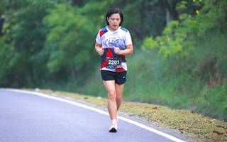 BIB: 2201
                            <button type="button" onclick="openModal(6370825)" class="btn btn-primary btn-sm float-right btn-popup" data-toggle="modal" data-target=".modal-high-quality">
                        <i class="fas fa-shopping-cart"></i> Add to Cart
                    </button>
                                            <button type="button" onclick="isThisMe(6370825, true)" class="btn btn-success btn-sm float-right btn-popup btn-isme hidden" data-toggle="tooltip" data-placement="bottom" title="นี่คือรูปของคุณใช่ไหม คลิกที่นี่เพื่อเอาเข้าอัลบั้ม">
                        <i class="fas fa-plus"></i> Add to album
                    </button>
                    <button type="button" onclick="isThisMe(6370825, false)" class="btn btn-warning btn-sm float-right btn-popup btn-isnotme hidden">
                        <i class="fas fa-ban"></i> Remove from album
                    </button>