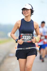 BIB: 2220, 128
                            <button type="button" onclick="openModal(6343376)" class="btn btn-primary btn-sm float-right btn-popup" data-toggle="modal" data-target=".modal-high-quality">
                        <i class="fas fa-shopping-cart"></i> Add to Cart
                    </button>
                                            <button type="button" onclick="isThisMe(6343376, true)" class="btn btn-success btn-sm float-right btn-popup btn-isme hidden" data-toggle="tooltip" data-placement="bottom" title="นี่คือรูปของคุณใช่ไหม คลิกที่นี่เพื่อเอาเข้าอัลบั้ม">
                        <i class="fas fa-plus"></i> Add to album
                    </button>
                    <button type="button" onclick="isThisMe(6343376, false)" class="btn btn-warning btn-sm float-right btn-popup btn-isnotme hidden">
                        <i class="fas fa-ban"></i> Remove from album
                    </button>