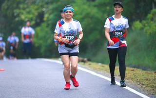 BIB: 3043, 2760
                            <button type="button" onclick="openModal(6370801)" class="btn btn-primary btn-sm float-right btn-popup" data-toggle="modal" data-target=".modal-high-quality">
                        <i class="fas fa-shopping-cart"></i> Add to Cart
                    </button>
                                            <button type="button" onclick="isThisMe(6370801, true)" class="btn btn-success btn-sm float-right btn-popup btn-isme hidden" data-toggle="tooltip" data-placement="bottom" title="นี่คือรูปของคุณใช่ไหม คลิกที่นี่เพื่อเอาเข้าอัลบั้ม">
                        <i class="fas fa-plus"></i> Add to album
                    </button>
                    <button type="button" onclick="isThisMe(6370801, false)" class="btn btn-warning btn-sm float-right btn-popup btn-isnotme hidden">
                        <i class="fas fa-ban"></i> Remove from album
                    </button>