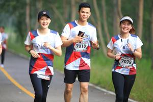 BIB: 7018, 7079
                            <button type="button" onclick="openModal(6358284)" class="btn btn-primary btn-sm float-right btn-popup" data-toggle="modal" data-target=".modal-high-quality">
                        <i class="fas fa-shopping-cart"></i> Add to Cart
                    </button>
                                            <button type="button" onclick="isThisMe(6358284, true)" class="btn btn-success btn-sm float-right btn-popup btn-isme hidden" data-toggle="tooltip" data-placement="bottom" title="นี่คือรูปของคุณใช่ไหม คลิกที่นี่เพื่อเอาเข้าอัลบั้ม">
                        <i class="fas fa-plus"></i> Add to album
                    </button>
                    <button type="button" onclick="isThisMe(6358284, false)" class="btn btn-warning btn-sm float-right btn-popup btn-isnotme hidden">
                        <i class="fas fa-ban"></i> Remove from album
                    </button>