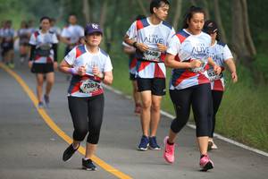 BIB: 6408, 7083
                            <button type="button" onclick="openModal(6356988)" class="btn btn-primary btn-sm float-right btn-popup" data-toggle="modal" data-target=".modal-high-quality">
                        <i class="fas fa-shopping-cart"></i> Add to Cart
                    </button>
                                            <button type="button" onclick="isThisMe(6356988, true)" class="btn btn-success btn-sm float-right btn-popup btn-isme hidden" data-toggle="tooltip" data-placement="bottom" title="นี่คือรูปของคุณใช่ไหม คลิกที่นี่เพื่อเอาเข้าอัลบั้ม">
                        <i class="fas fa-plus"></i> Add to album
                    </button>
                    <button type="button" onclick="isThisMe(6356988, false)" class="btn btn-warning btn-sm float-right btn-popup btn-isnotme hidden">
                        <i class="fas fa-ban"></i> Remove from album
                    </button>