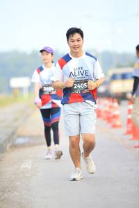 BIB: 2405
                            <button type="button" onclick="openModal(6344361)" class="btn btn-primary btn-sm float-right btn-popup" data-toggle="modal" data-target=".modal-high-quality">
                        <i class="fas fa-shopping-cart"></i> Add to Cart
                    </button>
                                            <button type="button" onclick="isThisMe(6344361, true)" class="btn btn-success btn-sm float-right btn-popup btn-isme hidden" data-toggle="tooltip" data-placement="bottom" title="นี่คือรูปของคุณใช่ไหม คลิกที่นี่เพื่อเอาเข้าอัลบั้ม">
                        <i class="fas fa-plus"></i> Add to album
                    </button>
                    <button type="button" onclick="isThisMe(6344361, false)" class="btn btn-warning btn-sm float-right btn-popup btn-isnotme hidden">
                        <i class="fas fa-ban"></i> Remove from album
                    </button>