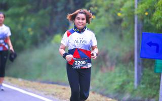 BIB: 2200
                            <button type="button" onclick="openModal(6370947)" class="btn btn-primary btn-sm float-right btn-popup" data-toggle="modal" data-target=".modal-high-quality">
                        <i class="fas fa-shopping-cart"></i> Add to Cart
                    </button>
                                            <button type="button" onclick="isThisMe(6370947, true)" class="btn btn-success btn-sm float-right btn-popup btn-isme hidden" data-toggle="tooltip" data-placement="bottom" title="นี่คือรูปของคุณใช่ไหม คลิกที่นี่เพื่อเอาเข้าอัลบั้ม">
                        <i class="fas fa-plus"></i> Add to album
                    </button>
                    <button type="button" onclick="isThisMe(6370947, false)" class="btn btn-warning btn-sm float-right btn-popup btn-isnotme hidden">
                        <i class="fas fa-ban"></i> Remove from album
                    </button>