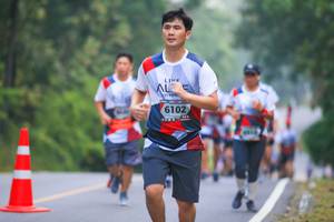 BIB: 6102
                            <button type="button" onclick="openModal(6366882)" class="btn btn-primary btn-sm float-right btn-popup" data-toggle="modal" data-target=".modal-high-quality">
                        <i class="fas fa-shopping-cart"></i> Add to Cart
                    </button>
                                            <button type="button" onclick="isThisMe(6366882, true)" class="btn btn-success btn-sm float-right btn-popup btn-isme hidden" data-toggle="tooltip" data-placement="bottom" title="นี่คือรูปของคุณใช่ไหม คลิกที่นี่เพื่อเอาเข้าอัลบั้ม">
                        <i class="fas fa-plus"></i> Add to album
                    </button>
                    <button type="button" onclick="isThisMe(6366882, false)" class="btn btn-warning btn-sm float-right btn-popup btn-isnotme hidden">
                        <i class="fas fa-ban"></i> Remove from album
                    </button>