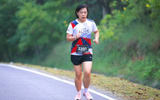 BIB: 2201
                            <button type="button" onclick="openModal(6370832)" class="btn btn-primary btn-sm float-right btn-popup" data-toggle="modal" data-target=".modal-high-quality">
                        <i class="fas fa-shopping-cart"></i> Add to Cart
                    </button>
                                            <button type="button" onclick="isThisMe(6370832, true)" class="btn btn-success btn-sm float-right btn-popup btn-isme hidden" data-toggle="tooltip" data-placement="bottom" title="นี่คือรูปของคุณใช่ไหม คลิกที่นี่เพื่อเอาเข้าอัลบั้ม">
                        <i class="fas fa-plus"></i> Add to album
                    </button>
                    <button type="button" onclick="isThisMe(6370832, false)" class="btn btn-warning btn-sm float-right btn-popup btn-isnotme hidden">
                        <i class="fas fa-ban"></i> Remove from album
                    </button>