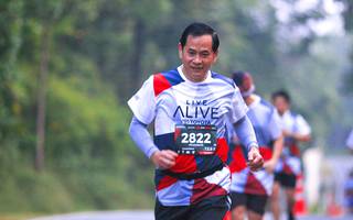 BIB: 2822, 128
                            <button type="button" onclick="openModal(6370699)" class="btn btn-primary btn-sm float-right btn-popup" data-toggle="modal" data-target=".modal-high-quality">
                        <i class="fas fa-shopping-cart"></i> Add to Cart
                    </button>
                                            <button type="button" onclick="isThisMe(6370699, true)" class="btn btn-success btn-sm float-right btn-popup btn-isme hidden" data-toggle="tooltip" data-placement="bottom" title="นี่คือรูปของคุณใช่ไหม คลิกที่นี่เพื่อเอาเข้าอัลบั้ม">
                        <i class="fas fa-plus"></i> Add to album
                    </button>
                    <button type="button" onclick="isThisMe(6370699, false)" class="btn btn-warning btn-sm float-right btn-popup btn-isnotme hidden">
                        <i class="fas fa-ban"></i> Remove from album
                    </button>