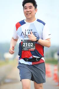 BIB: 2102, 128
                            <button type="button" onclick="openModal(6343487)" class="btn btn-primary btn-sm float-right btn-popup" data-toggle="modal" data-target=".modal-high-quality">
                        <i class="fas fa-shopping-cart"></i> Add to Cart
                    </button>
                                            <button type="button" onclick="isThisMe(6343487, true)" class="btn btn-success btn-sm float-right btn-popup btn-isme hidden" data-toggle="tooltip" data-placement="bottom" title="นี่คือรูปของคุณใช่ไหม คลิกที่นี่เพื่อเอาเข้าอัลบั้ม">
                        <i class="fas fa-plus"></i> Add to album
                    </button>
                    <button type="button" onclick="isThisMe(6343487, false)" class="btn btn-warning btn-sm float-right btn-popup btn-isnotme hidden">
                        <i class="fas fa-ban"></i> Remove from album
                    </button>