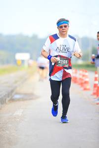 BIB: 2103
                            <button type="button" onclick="openModal(6344638)" class="btn btn-primary btn-sm float-right btn-popup" data-toggle="modal" data-target=".modal-high-quality">
                        <i class="fas fa-shopping-cart"></i> Add to Cart
                    </button>
                                            <button type="button" onclick="isThisMe(6344638, true)" class="btn btn-success btn-sm float-right btn-popup btn-isme hidden" data-toggle="tooltip" data-placement="bottom" title="นี่คือรูปของคุณใช่ไหม คลิกที่นี่เพื่อเอาเข้าอัลบั้ม">
                        <i class="fas fa-plus"></i> Add to album
                    </button>
                    <button type="button" onclick="isThisMe(6344638, false)" class="btn btn-warning btn-sm float-right btn-popup btn-isnotme hidden">
                        <i class="fas fa-ban"></i> Remove from album
                    </button>