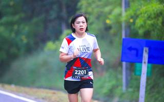 BIB: 2201, 124
                            <button type="button" onclick="openModal(6370833)" class="btn btn-primary btn-sm float-right btn-popup" data-toggle="modal" data-target=".modal-high-quality">
                        <i class="fas fa-shopping-cart"></i> Add to Cart
                    </button>
                                            <button type="button" onclick="isThisMe(6370833, true)" class="btn btn-success btn-sm float-right btn-popup btn-isme hidden" data-toggle="tooltip" data-placement="bottom" title="นี่คือรูปของคุณใช่ไหม คลิกที่นี่เพื่อเอาเข้าอัลบั้ม">
                        <i class="fas fa-plus"></i> Add to album
                    </button>
                    <button type="button" onclick="isThisMe(6370833, false)" class="btn btn-warning btn-sm float-right btn-popup btn-isnotme hidden">
                        <i class="fas fa-ban"></i> Remove from album
                    </button>