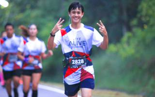 BIB: 2828
                            <button type="button" onclick="openModal(6370880)" class="btn btn-primary btn-sm float-right btn-popup" data-toggle="modal" data-target=".modal-high-quality">
                        <i class="fas fa-shopping-cart"></i> Add to Cart
                    </button>
                                            <button type="button" onclick="isThisMe(6370880, true)" class="btn btn-success btn-sm float-right btn-popup btn-isme hidden" data-toggle="tooltip" data-placement="bottom" title="นี่คือรูปของคุณใช่ไหม คลิกที่นี่เพื่อเอาเข้าอัลบั้ม">
                        <i class="fas fa-plus"></i> Add to album
                    </button>
                    <button type="button" onclick="isThisMe(6370880, false)" class="btn btn-warning btn-sm float-right btn-popup btn-isnotme hidden">
                        <i class="fas fa-ban"></i> Remove from album
                    </button>