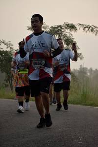 BIB: 6836, 650, 6702
                            <button type="button" onclick="openModal(6362268)" class="btn btn-primary btn-sm float-right btn-popup" data-toggle="modal" data-target=".modal-high-quality">
                        <i class="fas fa-shopping-cart"></i> Add to Cart
                    </button>
                                            <button type="button" onclick="isThisMe(6362268, true)" class="btn btn-success btn-sm float-right btn-popup btn-isme hidden" data-toggle="tooltip" data-placement="bottom" title="นี่คือรูปของคุณใช่ไหม คลิกที่นี่เพื่อเอาเข้าอัลบั้ม">
                        <i class="fas fa-plus"></i> Add to album
                    </button>
                    <button type="button" onclick="isThisMe(6362268, false)" class="btn btn-warning btn-sm float-right btn-popup btn-isnotme hidden">
                        <i class="fas fa-ban"></i> Remove from album
                    </button>