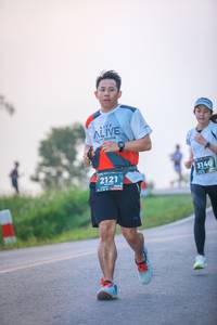 BIB: 2121, 3146
                            <button type="button" onclick="openModal(6363498)" class="btn btn-primary btn-sm float-right btn-popup" data-toggle="modal" data-target=".modal-high-quality">
                        <i class="fas fa-shopping-cart"></i> Add to Cart
                    </button>
                                            <button type="button" onclick="isThisMe(6363498, true)" class="btn btn-success btn-sm float-right btn-popup btn-isme hidden" data-toggle="tooltip" data-placement="bottom" title="นี่คือรูปของคุณใช่ไหม คลิกที่นี่เพื่อเอาเข้าอัลบั้ม">
                        <i class="fas fa-plus"></i> Add to album
                    </button>
                    <button type="button" onclick="isThisMe(6363498, false)" class="btn btn-warning btn-sm float-right btn-popup btn-isnotme hidden">
                        <i class="fas fa-ban"></i> Remove from album
                    </button>