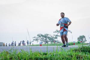 BIB: 6890
                            <button type="button" onclick="openModal(6369260)" class="btn btn-primary btn-sm float-right btn-popup" data-toggle="modal" data-target=".modal-high-quality">
                        <i class="fas fa-shopping-cart"></i> Add to Cart
                    </button>
                                            <button type="button" onclick="isThisMe(6369260, true)" class="btn btn-success btn-sm float-right btn-popup btn-isme hidden" data-toggle="tooltip" data-placement="bottom" title="นี่คือรูปของคุณใช่ไหม คลิกที่นี่เพื่อเอาเข้าอัลบั้ม">
                        <i class="fas fa-plus"></i> Add to album
                    </button>
                    <button type="button" onclick="isThisMe(6369260, false)" class="btn btn-warning btn-sm float-right btn-popup btn-isnotme hidden">
                        <i class="fas fa-ban"></i> Remove from album
                    </button>