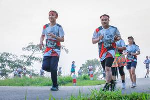 BIB: 7144, 6702, 7102
                            <button type="button" onclick="openModal(6369233)" class="btn btn-primary btn-sm float-right btn-popup" data-toggle="modal" data-target=".modal-high-quality">
                        <i class="fas fa-shopping-cart"></i> Add to Cart
                    </button>
                                            <button type="button" onclick="isThisMe(6369233, true)" class="btn btn-success btn-sm float-right btn-popup btn-isme hidden" data-toggle="tooltip" data-placement="bottom" title="นี่คือรูปของคุณใช่ไหม คลิกที่นี่เพื่อเอาเข้าอัลบั้ม">
                        <i class="fas fa-plus"></i> Add to album
                    </button>
                    <button type="button" onclick="isThisMe(6369233, false)" class="btn btn-warning btn-sm float-right btn-popup btn-isnotme hidden">
                        <i class="fas fa-ban"></i> Remove from album
                    </button>