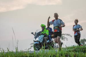 BIB: 
                            <button type="button" onclick="openModal(6369189)" class="btn btn-primary btn-sm float-right btn-popup" data-toggle="modal" data-target=".modal-high-quality">
                        <i class="fas fa-shopping-cart"></i> Add to Cart
                    </button>
                                            <button type="button" onclick="isThisMe(6369189, true)" class="btn btn-success btn-sm float-right btn-popup btn-isme hidden" data-toggle="tooltip" data-placement="bottom" title="นี่คือรูปของคุณใช่ไหม คลิกที่นี่เพื่อเอาเข้าอัลบั้ม">
                        <i class="fas fa-plus"></i> Add to album
                    </button>
                    <button type="button" onclick="isThisMe(6369189, false)" class="btn btn-warning btn-sm float-right btn-popup btn-isnotme hidden">
                        <i class="fas fa-ban"></i> Remove from album
                    </button>