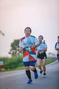 BIB: 2409, 2216
                            <button type="button" onclick="openModal(6363412)" class="btn btn-primary btn-sm float-right btn-popup" data-toggle="modal" data-target=".modal-high-quality">
                        <i class="fas fa-shopping-cart"></i> Add to Cart
                    </button>
                                            <button type="button" onclick="isThisMe(6363412, true)" class="btn btn-success btn-sm float-right btn-popup btn-isme hidden" data-toggle="tooltip" data-placement="bottom" title="นี่คือรูปของคุณใช่ไหม คลิกที่นี่เพื่อเอาเข้าอัลบั้ม">
                        <i class="fas fa-plus"></i> Add to album
                    </button>
                    <button type="button" onclick="isThisMe(6363412, false)" class="btn btn-warning btn-sm float-right btn-popup btn-isnotme hidden">
                        <i class="fas fa-ban"></i> Remove from album
                    </button>