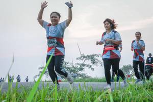 BIB: 6564, 641
                            <button type="button" onclick="openModal(6369739)" class="btn btn-primary btn-sm float-right btn-popup" data-toggle="modal" data-target=".modal-high-quality">
                        <i class="fas fa-shopping-cart"></i> Add to Cart
                    </button>
                                            <button type="button" onclick="isThisMe(6369739, true)" class="btn btn-success btn-sm float-right btn-popup btn-isme hidden" data-toggle="tooltip" data-placement="bottom" title="นี่คือรูปของคุณใช่ไหม คลิกที่นี่เพื่อเอาเข้าอัลบั้ม">
                        <i class="fas fa-plus"></i> Add to album
                    </button>
                    <button type="button" onclick="isThisMe(6369739, false)" class="btn btn-warning btn-sm float-right btn-popup btn-isnotme hidden">
                        <i class="fas fa-ban"></i> Remove from album
                    </button>