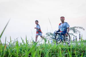 BIB: 187
                            <button type="button" onclick="openModal(6369292)" class="btn btn-primary btn-sm float-right btn-popup" data-toggle="modal" data-target=".modal-high-quality">
                        <i class="fas fa-shopping-cart"></i> Add to Cart
                    </button>
                                            <button type="button" onclick="isThisMe(6369292, true)" class="btn btn-success btn-sm float-right btn-popup btn-isme hidden" data-toggle="tooltip" data-placement="bottom" title="นี่คือรูปของคุณใช่ไหม คลิกที่นี่เพื่อเอาเข้าอัลบั้ม">
                        <i class="fas fa-plus"></i> Add to album
                    </button>
                    <button type="button" onclick="isThisMe(6369292, false)" class="btn btn-warning btn-sm float-right btn-popup btn-isnotme hidden">
                        <i class="fas fa-ban"></i> Remove from album
                    </button>