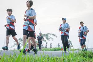 BIB: 005, 601, 6164
                            <button type="button" onclick="openModal(6369755)" class="btn btn-primary btn-sm float-right btn-popup" data-toggle="modal" data-target=".modal-high-quality">
                        <i class="fas fa-shopping-cart"></i> Add to Cart
                    </button>
                                            <button type="button" onclick="isThisMe(6369755, true)" class="btn btn-success btn-sm float-right btn-popup btn-isme hidden" data-toggle="tooltip" data-placement="bottom" title="นี่คือรูปของคุณใช่ไหม คลิกที่นี่เพื่อเอาเข้าอัลบั้ม">
                        <i class="fas fa-plus"></i> Add to album
                    </button>
                    <button type="button" onclick="isThisMe(6369755, false)" class="btn btn-warning btn-sm float-right btn-popup btn-isnotme hidden">
                        <i class="fas fa-ban"></i> Remove from album
                    </button>