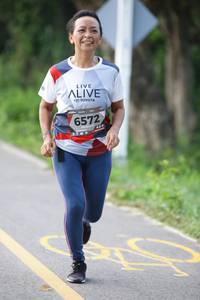 BIB: 6572
                            <button type="button" onclick="openModal(6371410)" class="btn btn-primary btn-sm float-right btn-popup" data-toggle="modal" data-target=".modal-high-quality">
                        <i class="fas fa-shopping-cart"></i> Add to Cart
                    </button>
                                            <button type="button" onclick="isThisMe(6371410, true)" class="btn btn-success btn-sm float-right btn-popup btn-isme hidden" data-toggle="tooltip" data-placement="bottom" title="นี่คือรูปของคุณใช่ไหม คลิกที่นี่เพื่อเอาเข้าอัลบั้ม">
                        <i class="fas fa-plus"></i> Add to album
                    </button>
                    <button type="button" onclick="isThisMe(6371410, false)" class="btn btn-warning btn-sm float-right btn-popup btn-isnotme hidden">
                        <i class="fas fa-ban"></i> Remove from album
                    </button>