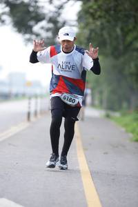 BIB: 6180
                            <button type="button" onclick="openModal(6371137)" class="btn btn-primary btn-sm float-right btn-popup" data-toggle="modal" data-target=".modal-high-quality">
                        <i class="fas fa-shopping-cart"></i> Add to Cart
                    </button>
                                            <button type="button" onclick="isThisMe(6371137, true)" class="btn btn-success btn-sm float-right btn-popup btn-isme hidden" data-toggle="tooltip" data-placement="bottom" title="นี่คือรูปของคุณใช่ไหม คลิกที่นี่เพื่อเอาเข้าอัลบั้ม">
                        <i class="fas fa-plus"></i> Add to album
                    </button>
                    <button type="button" onclick="isThisMe(6371137, false)" class="btn btn-warning btn-sm float-right btn-popup btn-isnotme hidden">
                        <i class="fas fa-ban"></i> Remove from album
                    </button>