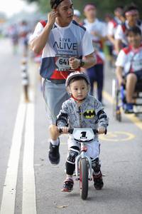 BIB: 641
                            <button type="button" onclick="openModal(6371475)" class="btn btn-primary btn-sm float-right btn-popup" data-toggle="modal" data-target=".modal-high-quality">
                        <i class="fas fa-shopping-cart"></i> Add to Cart
                    </button>
                                            <button type="button" onclick="isThisMe(6371475, true)" class="btn btn-success btn-sm float-right btn-popup btn-isme hidden" data-toggle="tooltip" data-placement="bottom" title="นี่คือรูปของคุณใช่ไหม คลิกที่นี่เพื่อเอาเข้าอัลบั้ม">
                        <i class="fas fa-plus"></i> Add to album
                    </button>
                    <button type="button" onclick="isThisMe(6371475, false)" class="btn btn-warning btn-sm float-right btn-popup btn-isnotme hidden">
                        <i class="fas fa-ban"></i> Remove from album
                    </button>