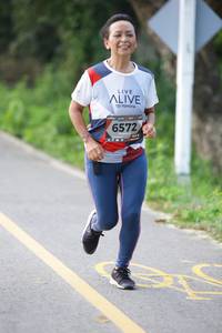 BIB: 6572
                            <button type="button" onclick="openModal(6371409)" class="btn btn-primary btn-sm float-right btn-popup" data-toggle="modal" data-target=".modal-high-quality">
                        <i class="fas fa-shopping-cart"></i> Add to Cart
                    </button>
                                            <button type="button" onclick="isThisMe(6371409, true)" class="btn btn-success btn-sm float-right btn-popup btn-isme hidden" data-toggle="tooltip" data-placement="bottom" title="นี่คือรูปของคุณใช่ไหม คลิกที่นี่เพื่อเอาเข้าอัลบั้ม">
                        <i class="fas fa-plus"></i> Add to album
                    </button>
                    <button type="button" onclick="isThisMe(6371409, false)" class="btn btn-warning btn-sm float-right btn-popup btn-isnotme hidden">
                        <i class="fas fa-ban"></i> Remove from album
                    </button>