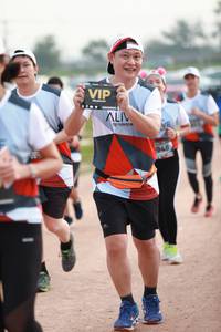 BIB: 948
                            <button type="button" onclick="openModal(6370127)" class="btn btn-primary btn-sm float-right btn-popup" data-toggle="modal" data-target=".modal-high-quality">
                        <i class="fas fa-shopping-cart"></i> Add to Cart
                    </button>
                                            <button type="button" onclick="isThisMe(6370127, true)" class="btn btn-success btn-sm float-right btn-popup btn-isme hidden" data-toggle="tooltip" data-placement="bottom" title="นี่คือรูปของคุณใช่ไหม คลิกที่นี่เพื่อเอาเข้าอัลบั้ม">
                        <i class="fas fa-plus"></i> Add to album
                    </button>
                    <button type="button" onclick="isThisMe(6370127, false)" class="btn btn-warning btn-sm float-right btn-popup btn-isnotme hidden">
                        <i class="fas fa-ban"></i> Remove from album
                    </button>