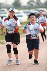 BIB: 6528, 6458
                            <button type="button" onclick="openModal(6370981)" class="btn btn-primary btn-sm float-right btn-popup" data-toggle="modal" data-target=".modal-high-quality">
                        <i class="fas fa-shopping-cart"></i> Add to Cart
                    </button>
                                            <button type="button" onclick="isThisMe(6370981, true)" class="btn btn-success btn-sm float-right btn-popup btn-isme hidden" data-toggle="tooltip" data-placement="bottom" title="นี่คือรูปของคุณใช่ไหม คลิกที่นี่เพื่อเอาเข้าอัลบั้ม">
                        <i class="fas fa-plus"></i> Add to album
                    </button>
                    <button type="button" onclick="isThisMe(6370981, false)" class="btn btn-warning btn-sm float-right btn-popup btn-isnotme hidden">
                        <i class="fas fa-ban"></i> Remove from album
                    </button>