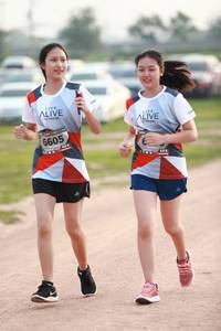 BIB: 6605
                            <button type="button" onclick="openModal(6371010)" class="btn btn-primary btn-sm float-right btn-popup" data-toggle="modal" data-target=".modal-high-quality">
                        <i class="fas fa-shopping-cart"></i> Add to Cart
                    </button>
                                            <button type="button" onclick="isThisMe(6371010, true)" class="btn btn-success btn-sm float-right btn-popup btn-isme hidden" data-toggle="tooltip" data-placement="bottom" title="นี่คือรูปของคุณใช่ไหม คลิกที่นี่เพื่อเอาเข้าอัลบั้ม">
                        <i class="fas fa-plus"></i> Add to album
                    </button>
                    <button type="button" onclick="isThisMe(6371010, false)" class="btn btn-warning btn-sm float-right btn-popup btn-isnotme hidden">
                        <i class="fas fa-ban"></i> Remove from album
                    </button>