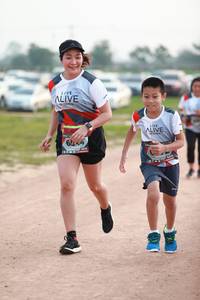 BIB: 
                            <button type="button" onclick="openModal(6370110)" class="btn btn-primary btn-sm float-right btn-popup" data-toggle="modal" data-target=".modal-high-quality">
                        <i class="fas fa-shopping-cart"></i> Add to Cart
                    </button>
                                            <button type="button" onclick="isThisMe(6370110, true)" class="btn btn-success btn-sm float-right btn-popup btn-isme hidden" data-toggle="tooltip" data-placement="bottom" title="นี่คือรูปของคุณใช่ไหม คลิกที่นี่เพื่อเอาเข้าอัลบั้ม">
                        <i class="fas fa-plus"></i> Add to album
                    </button>
                    <button type="button" onclick="isThisMe(6370110, false)" class="btn btn-warning btn-sm float-right btn-popup btn-isnotme hidden">
                        <i class="fas fa-ban"></i> Remove from album
                    </button>