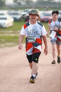 BIB: 6004
                            <button type="button" onclick="openModal(6370302)" class="btn btn-primary btn-sm float-right btn-popup" data-toggle="modal" data-target=".modal-high-quality">
                        <i class="fas fa-shopping-cart"></i> Add to Cart
                    </button>
                                            <button type="button" onclick="isThisMe(6370302, true)" class="btn btn-success btn-sm float-right btn-popup btn-isme hidden" data-toggle="tooltip" data-placement="bottom" title="นี่คือรูปของคุณใช่ไหม คลิกที่นี่เพื่อเอาเข้าอัลบั้ม">
                        <i class="fas fa-plus"></i> Add to album
                    </button>
                    <button type="button" onclick="isThisMe(6370302, false)" class="btn btn-warning btn-sm float-right btn-popup btn-isnotme hidden">
                        <i class="fas fa-ban"></i> Remove from album
                    </button>