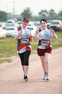 BIB: 7046, 7054
                            <button type="button" onclick="openModal(6371141)" class="btn btn-primary btn-sm float-right btn-popup" data-toggle="modal" data-target=".modal-high-quality">
                        <i class="fas fa-shopping-cart"></i> Add to Cart
                    </button>
                                            <button type="button" onclick="isThisMe(6371141, true)" class="btn btn-success btn-sm float-right btn-popup btn-isme hidden" data-toggle="tooltip" data-placement="bottom" title="นี่คือรูปของคุณใช่ไหม คลิกที่นี่เพื่อเอาเข้าอัลบั้ม">
                        <i class="fas fa-plus"></i> Add to album
                    </button>
                    <button type="button" onclick="isThisMe(6371141, false)" class="btn btn-warning btn-sm float-right btn-popup btn-isnotme hidden">
                        <i class="fas fa-ban"></i> Remove from album
                    </button>