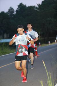 BIB: 2865
                            <button type="button" onclick="openModal(6352444)" class="btn btn-primary btn-sm float-right btn-popup" data-toggle="modal" data-target=".modal-high-quality">
                        <i class="fas fa-shopping-cart"></i> Add to Cart
                    </button>
                                            <button type="button" onclick="isThisMe(6352444, true)" class="btn btn-success btn-sm float-right btn-popup btn-isme hidden" data-toggle="tooltip" data-placement="bottom" title="นี่คือรูปของคุณใช่ไหม คลิกที่นี่เพื่อเอาเข้าอัลบั้ม">
                        <i class="fas fa-plus"></i> Add to album
                    </button>
                    <button type="button" onclick="isThisMe(6352444, false)" class="btn btn-warning btn-sm float-right btn-popup btn-isnotme hidden">
                        <i class="fas fa-ban"></i> Remove from album
                    </button>